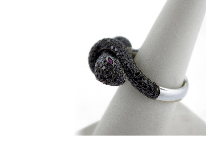black crystal, black stones, black diamonds, heart necklace, heart chain, chain necklace, snake ring, diamond snake, black diamond snake